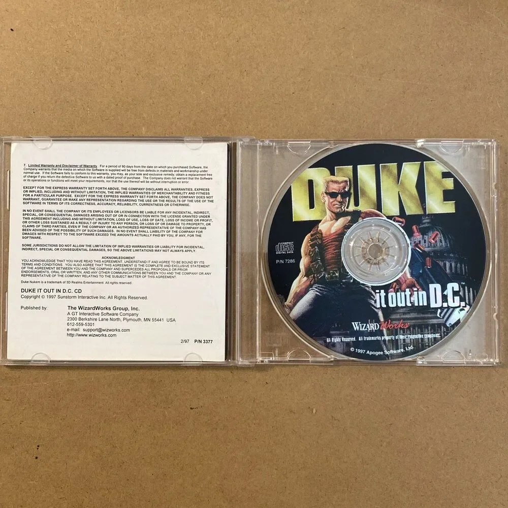 1997 Duke Nukem Duke It Out In DC Expansion PC Game CD-ROM Box Game Manual